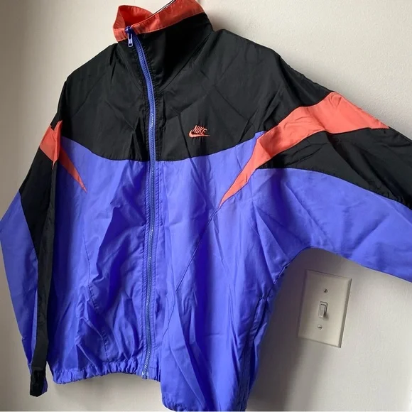 Vintage Nike Black and Purple Windbreaker Jacket fits women’s M - Picture 3 of 11